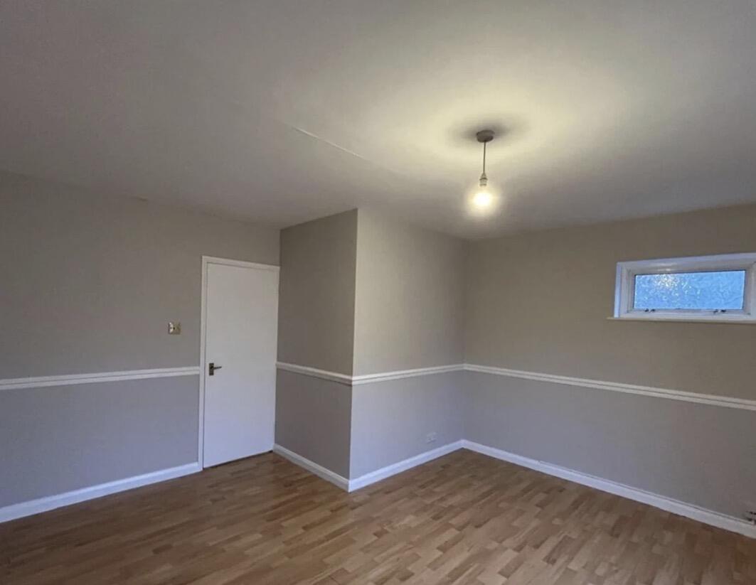1 bed property in Queens Avenue, Greenford